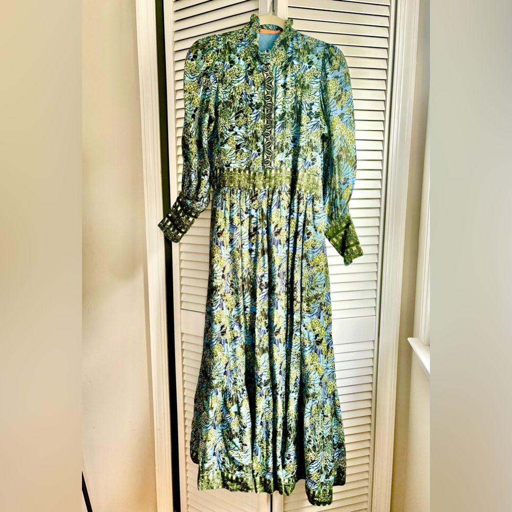 EUC Oliphant Dress size XS